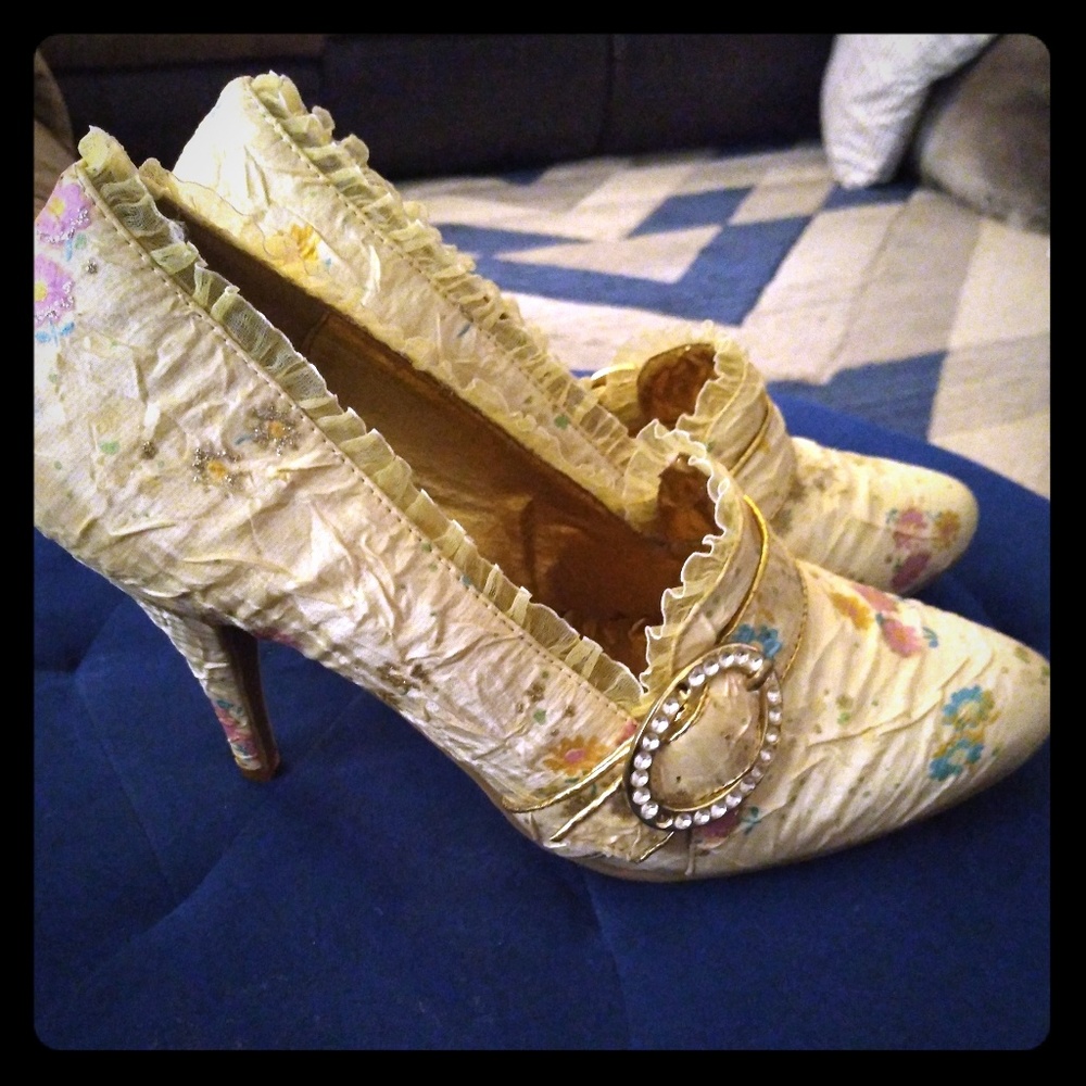 Women's floral heels